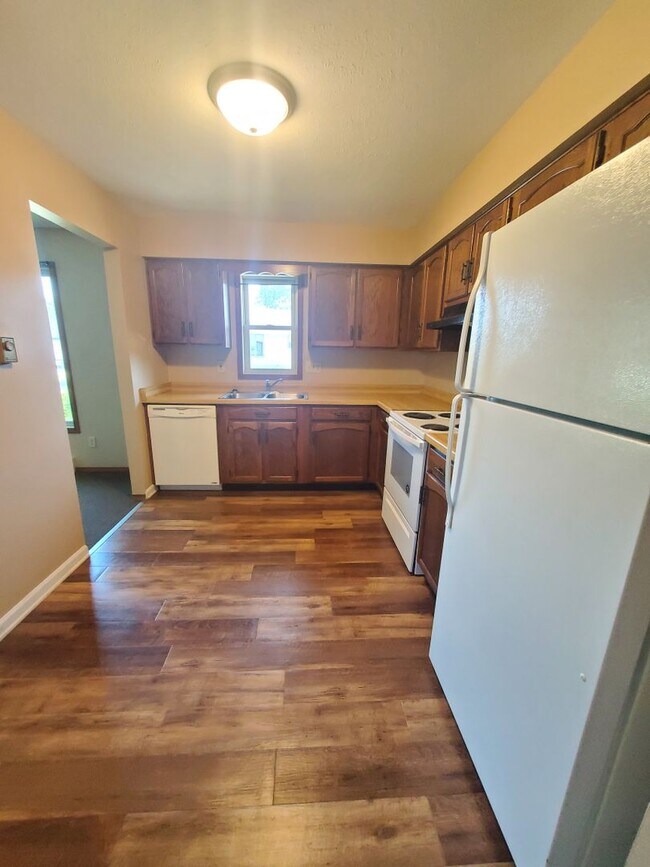 Foto del edificio - 6012 Boxwood Dr
