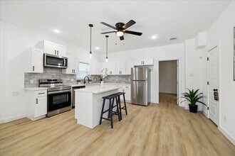 Building Photo - 7504 Laura Koppe Rd