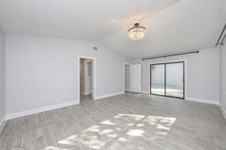 Building Photo - 6161 Waxmyrtle Way