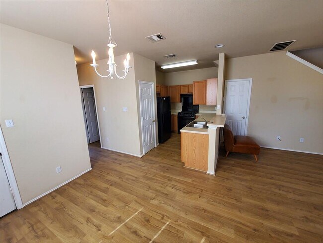 Foto del edificio - 13720 Harris Ridge Blvd