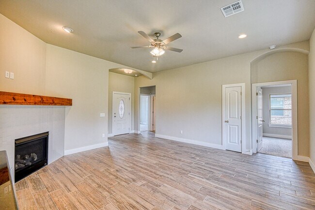 Foto del edificio - 1016 E Jackrabbit Ln