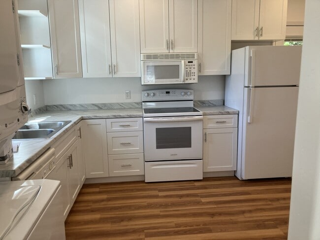 Building Photo - 191 N 200 E