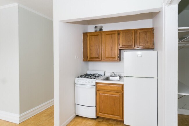 Foto del edificio - 714 W Belmont Ave