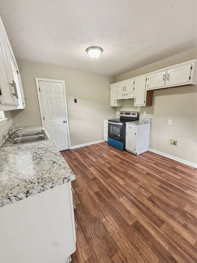 Building Photo - North Hall Ranch Available Immediately
