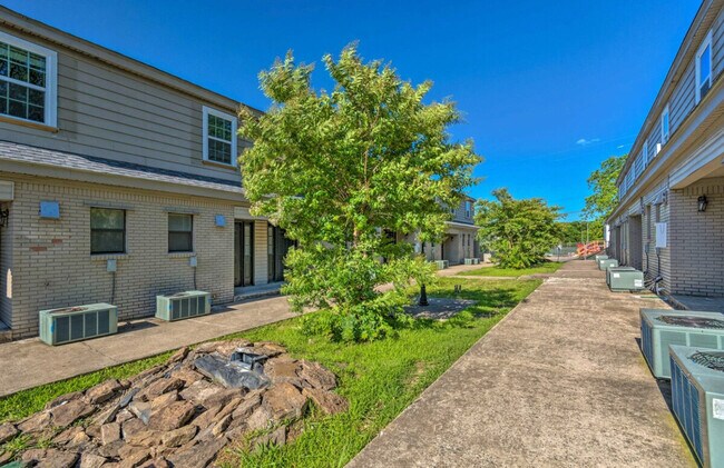 Foto del edificio - 802 S Elm St