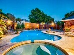 Foto principal - 821 Cornell Ln