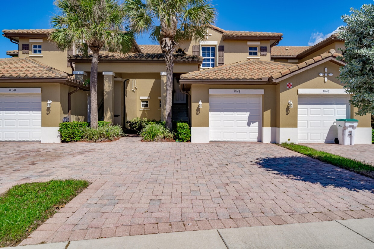 Primary Photo - 8348 NW 127th Ln