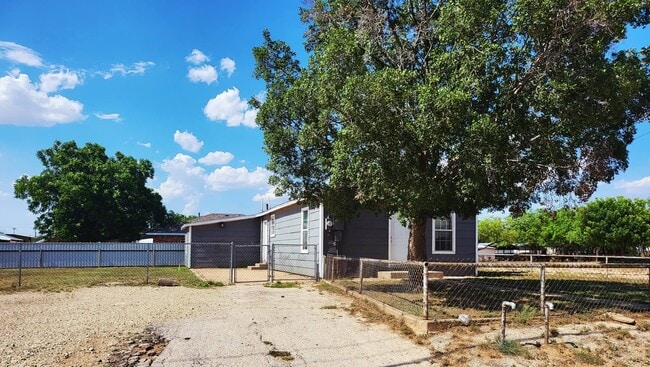 Building Photo - 3011 Avenue F
