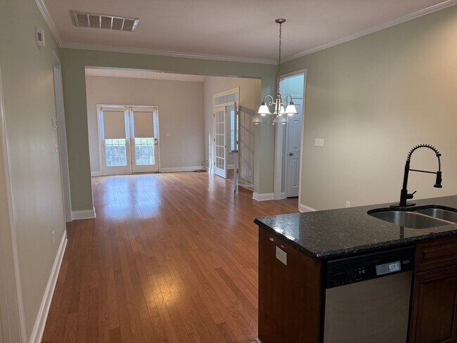 Building Photo - Townhouse in Grovetown