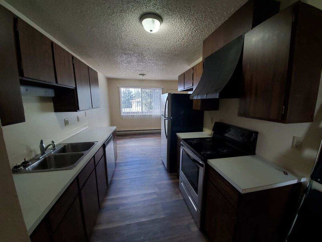 Primary Photo - 1020 Eastmont Ave