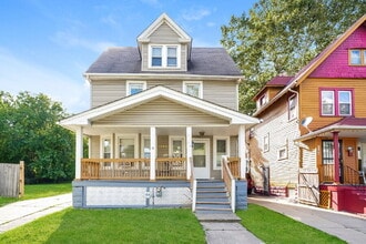 Building Photo - 1104 E 112th St