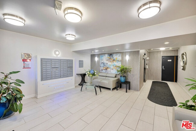 Foto del edificio - 1727 S Bentley Ave