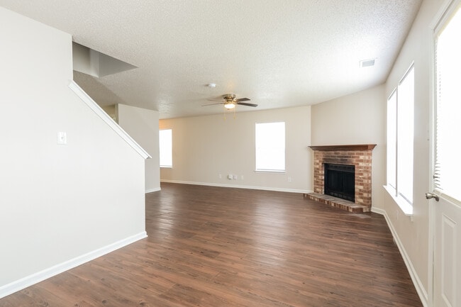 Building Photo - 1176 Odell Ln