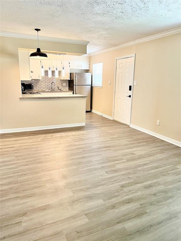 2317 63rd St, Galveston, TX 77551 Room for Rent in Galveston, TX