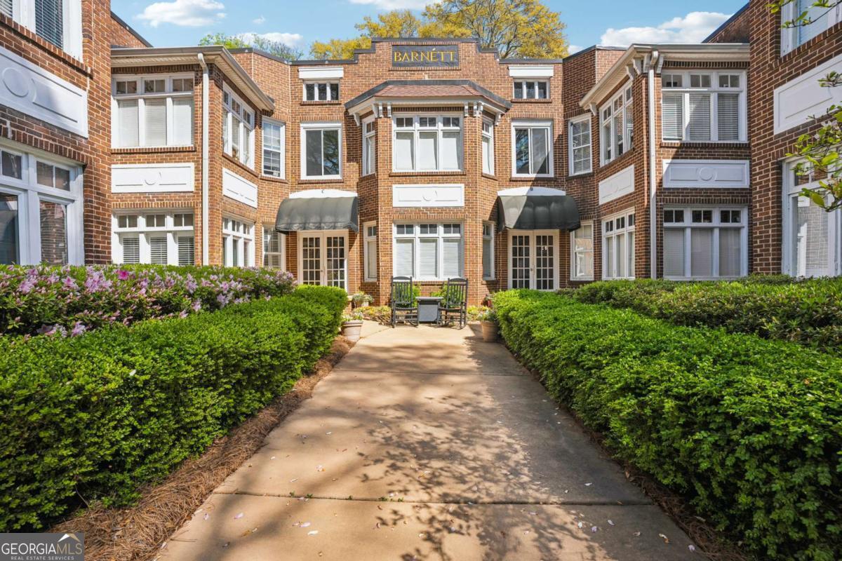 Foto principal - 737 Barnett St NE