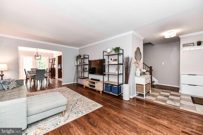 Building Photo - 2107 Golf Course Dr