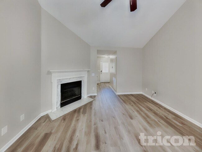 Foto del edificio - 989 Chesire Way