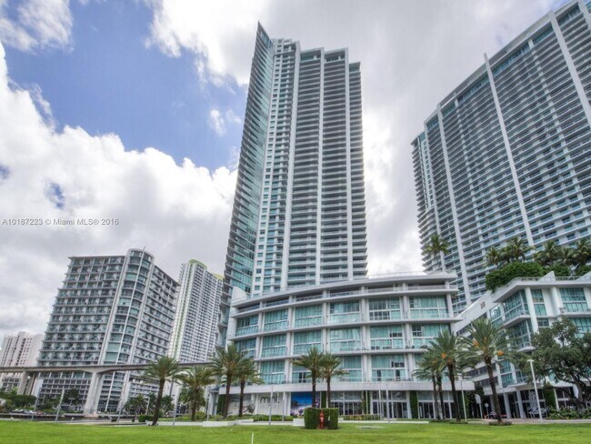 Foto del edificio - 92 SW 3rd St