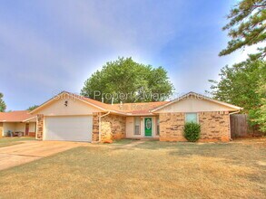Building Photo - 2009 Oakcreek Dr