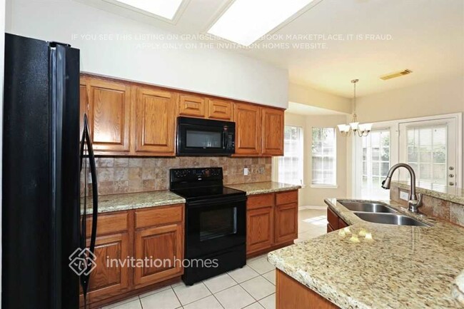 Foto del edificio - 17410 Canyon Knoll Dr