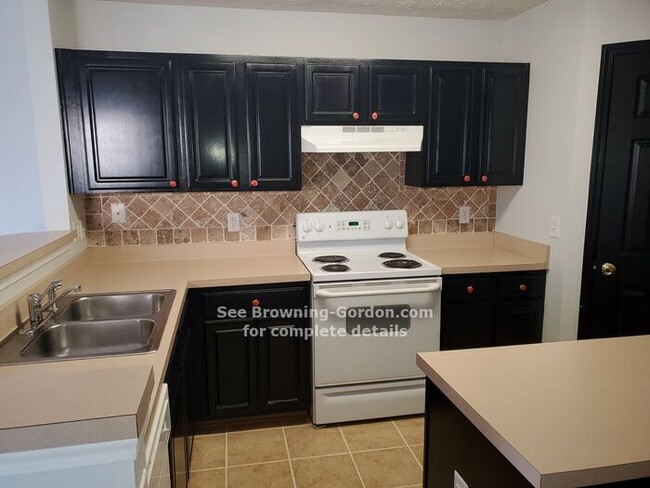 Building Photo - Two Bedroom condo Available now!