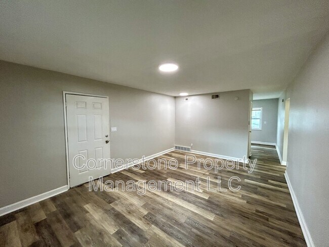 Foto del edificio - 2506 Redbud Ln