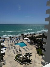 Building Photo - 2030 S Ocean Dr