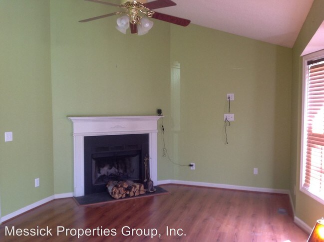 Building Photo - 3 br, 2 bath House - 2220 Emerald Creek Court