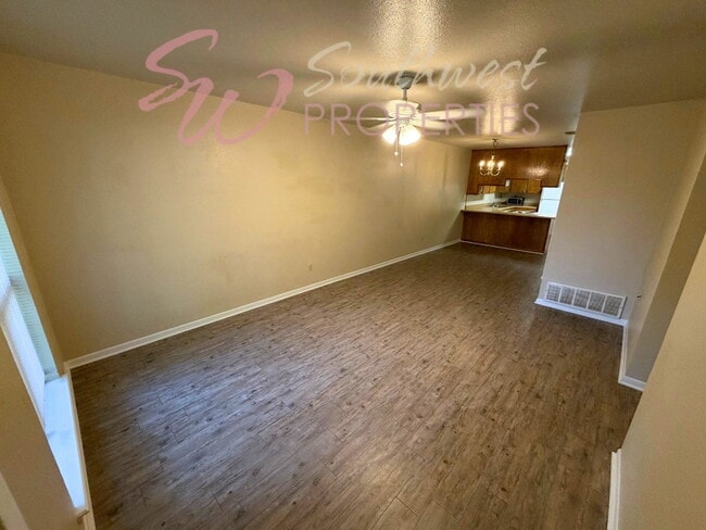 Building Photo - 3 bedroom 2 bath in an excellent neighborhood