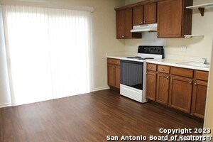 Foto del edificio - 1319 Carmel Oaks