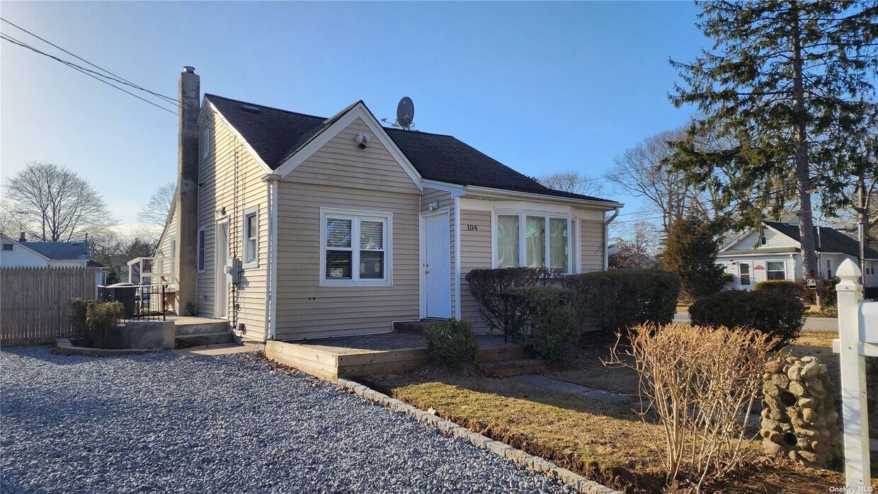 104 Moriches Dr, Mastic Beach, NY 11951 House Rental in Mastic Beach
