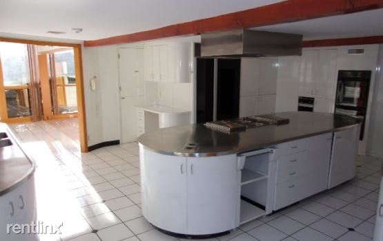 Building Photo - 228 Orange Lake Dr