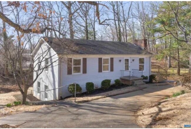 Building Photo - 106 Commonwealth Cir