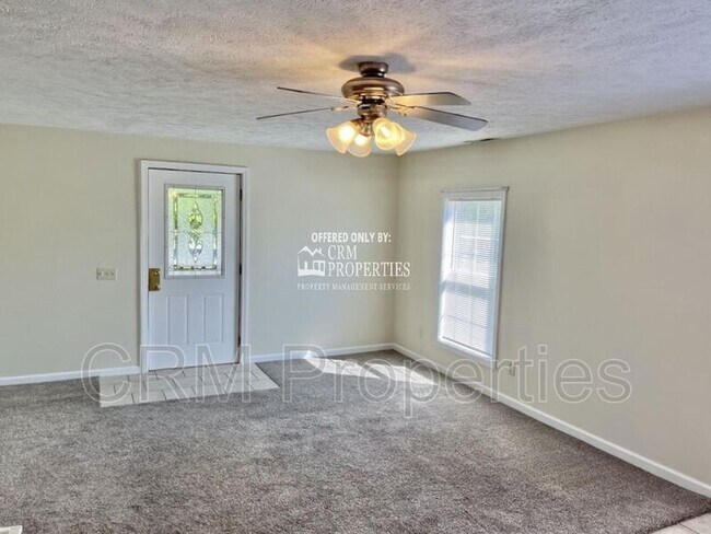 Building Photo - 810 W Elm St