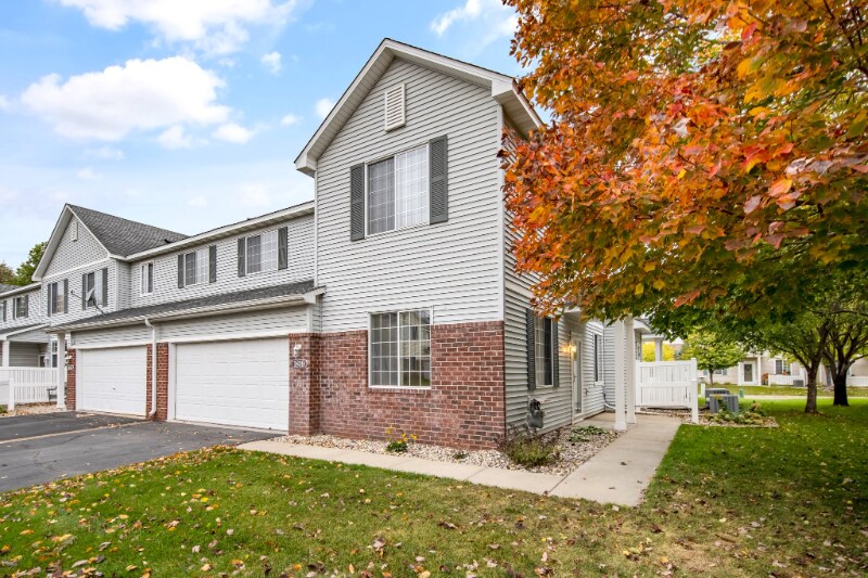 1819 Mockingbird Ave, Shakopee, MN 55379 Townhome Rentals in Shakopee