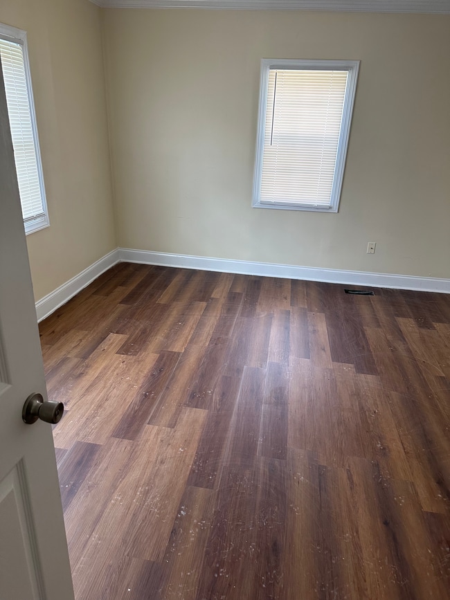 Foto del edificio - 2582 Hemphill St