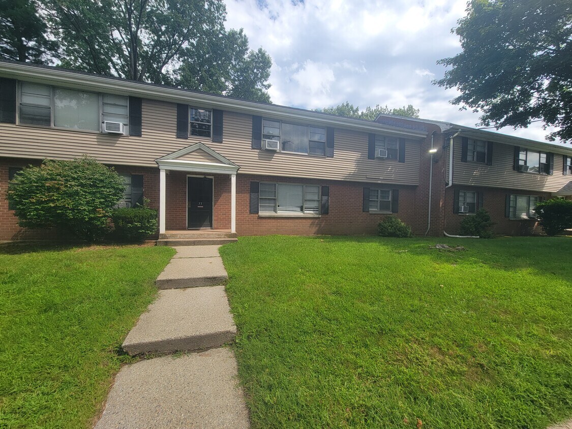 Primary Photo - 113 Cooper Hill St