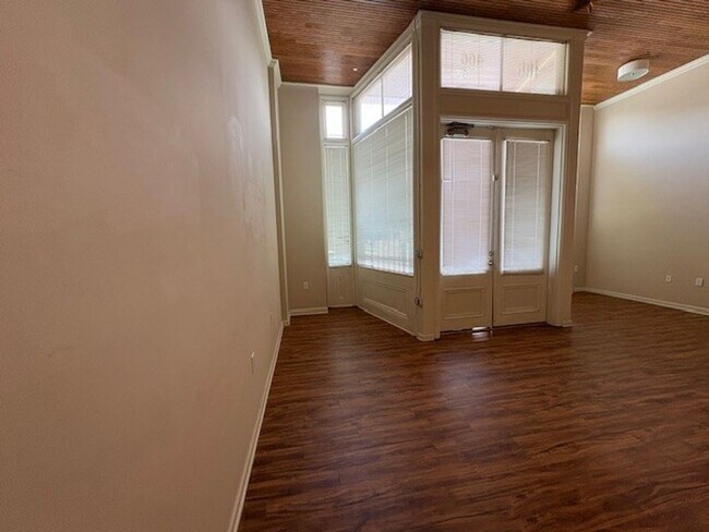 Foto del edificio - 466 Poplar St