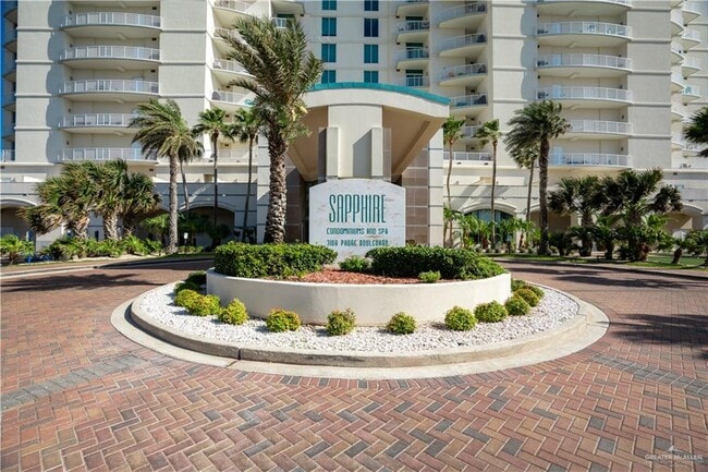 Building Photo - 310 Padre Blvd