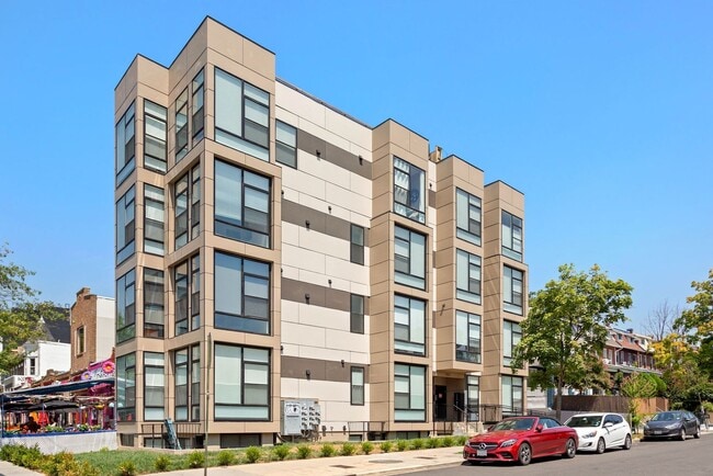 Foto del edificio - Available Now! Recent build! Professionally Managed// 2 bedroom 2 bathroom Luxury Condo// Petworth!