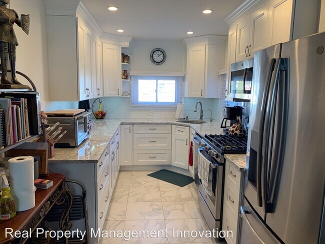 Building Photo - 3 br, 2 bath House - 220 O'Connell St