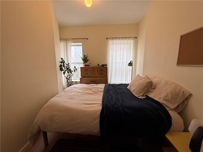 Foto del edificio - 42 Clermont Ave