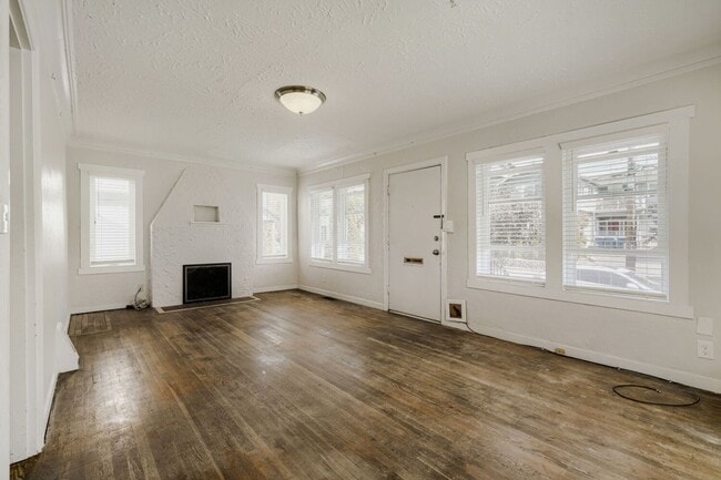 Building Photo - 153 18th Ave