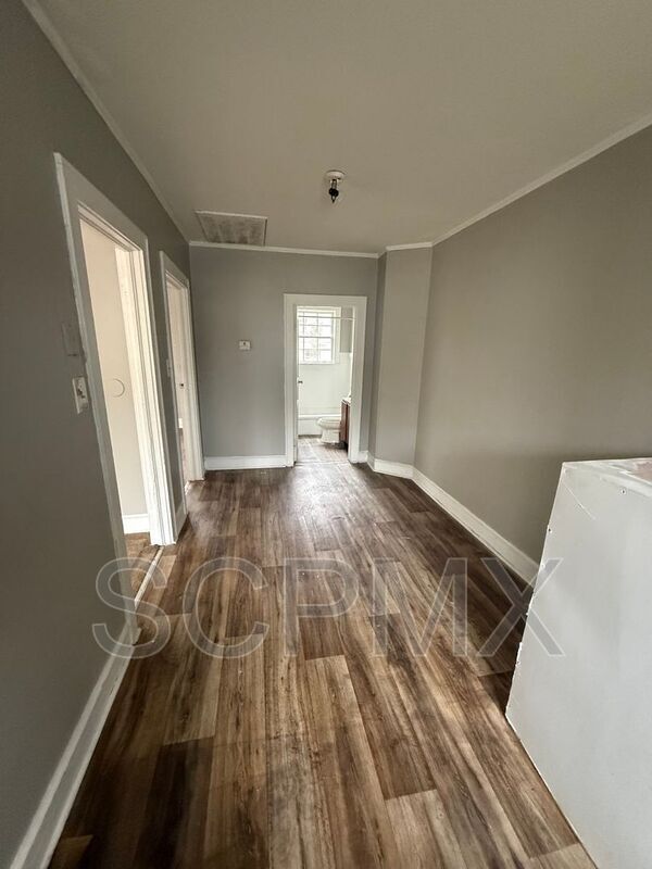 Building Photo - 414-B E Charlotte Ave