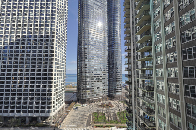 Foto del edificio - 400 E Randolph St