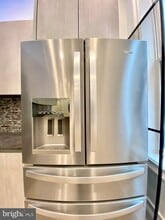 Building Photo - 1824 Chestnut St