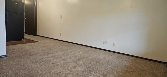 Building Photo - 632 Whitham Ave