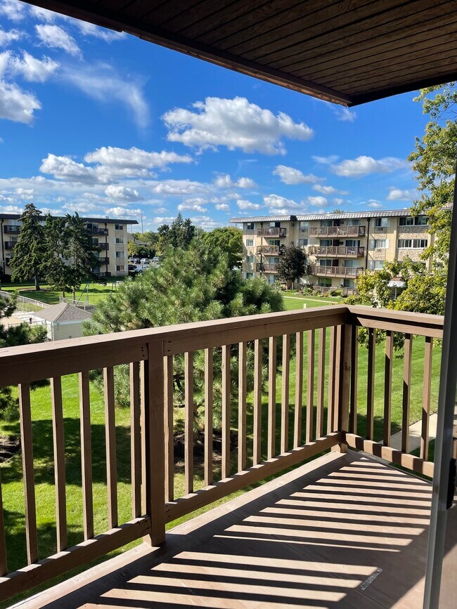 2214 S Goebbert Rd Unit 379, Arlington Heights, IL 60005 Condo for