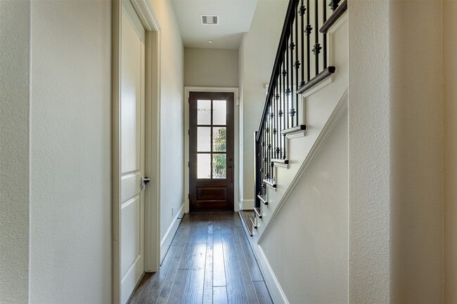Foto del edificio - 2640 Fountain Key Blvd