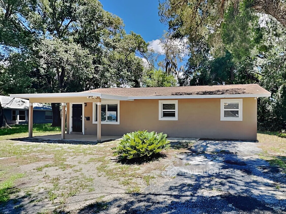 Primary Photo - 2220 3rd Ave E